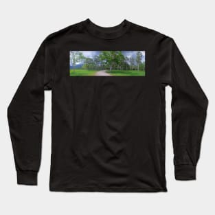 Farmland at the foot of Mount Elliot in the Cromarty area Long Sleeve T-Shirt